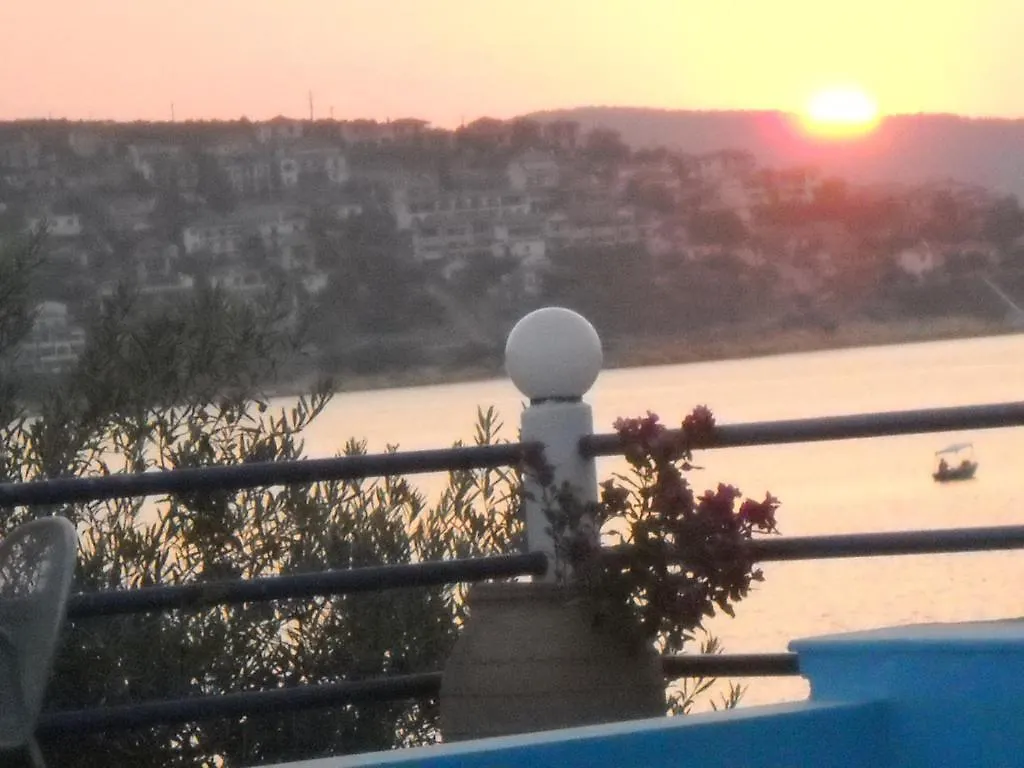 Assa Inn Pyrgadikia 0*,